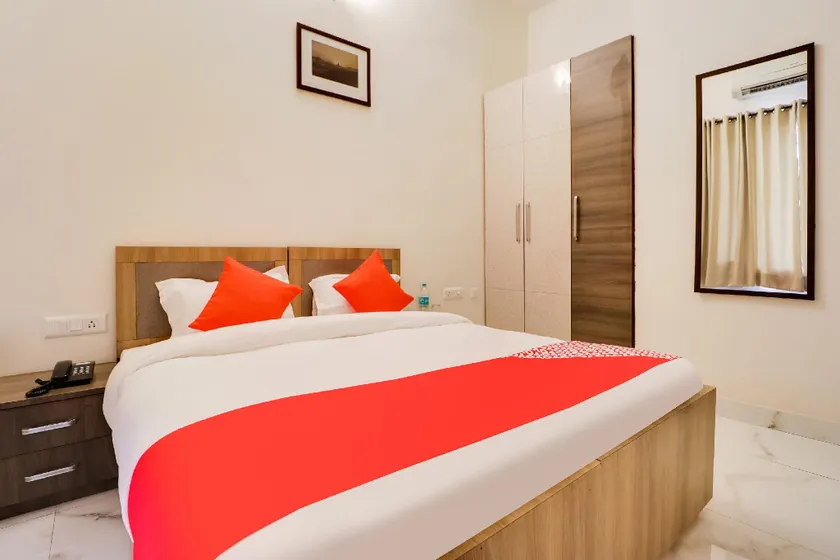 Hotel Doon Metro - Image 1