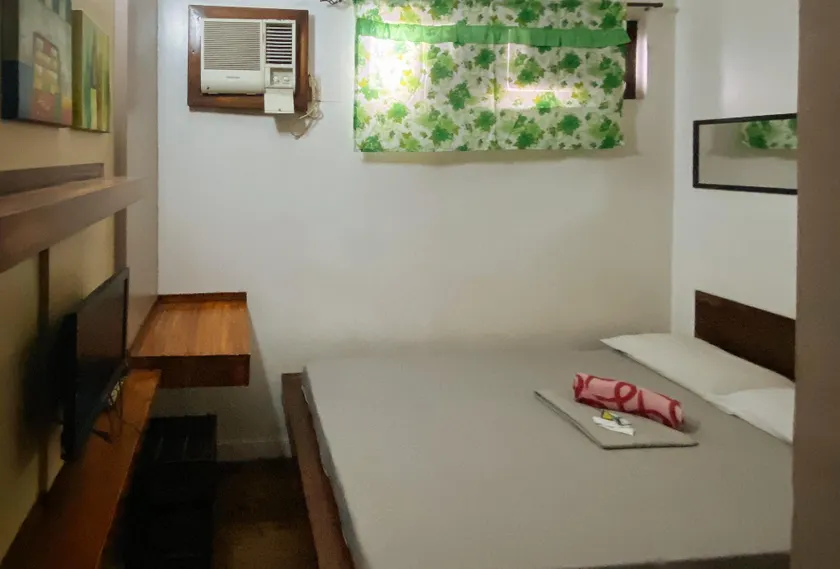 RedDoorz @ Sukitel Budget Hotel Nasugbu - Image 1
