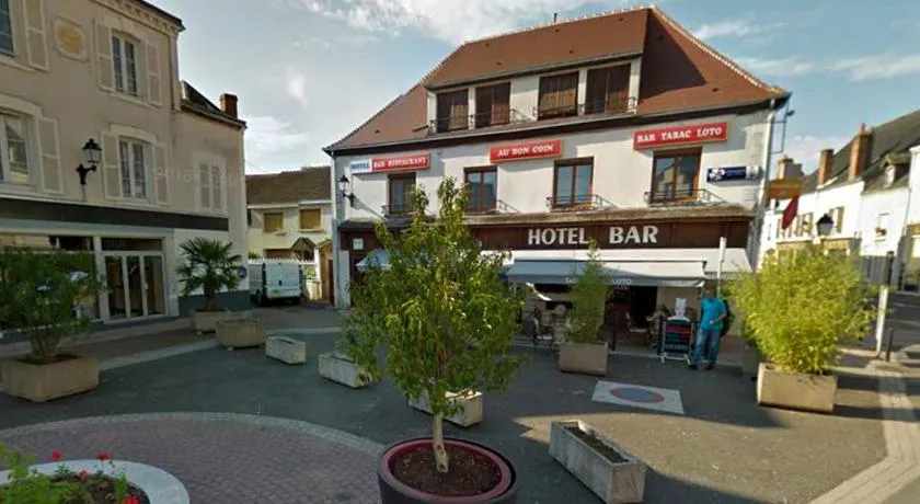 Hotel Au Bon Coin - Image 1