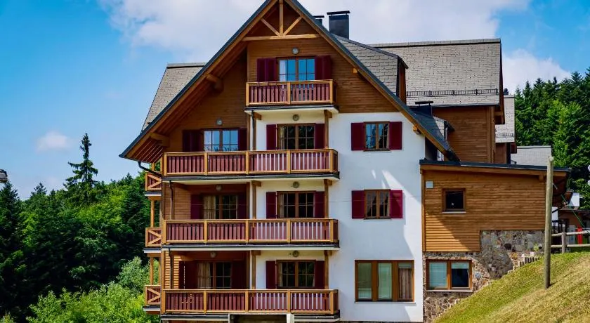 Pohorje Village Wellbeing Resort - Forest Apartments Videc - Image 1