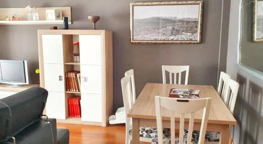 Spacious apartment with mountain view in Tabernas, 99 sqm - Image 1