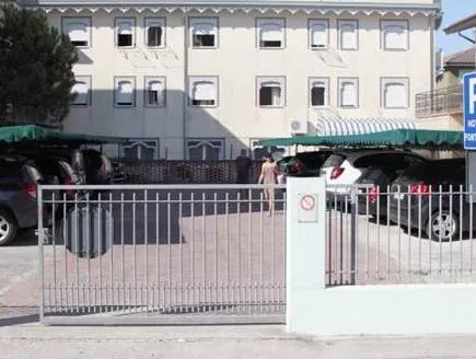 Hotel Fortuna - Image 1