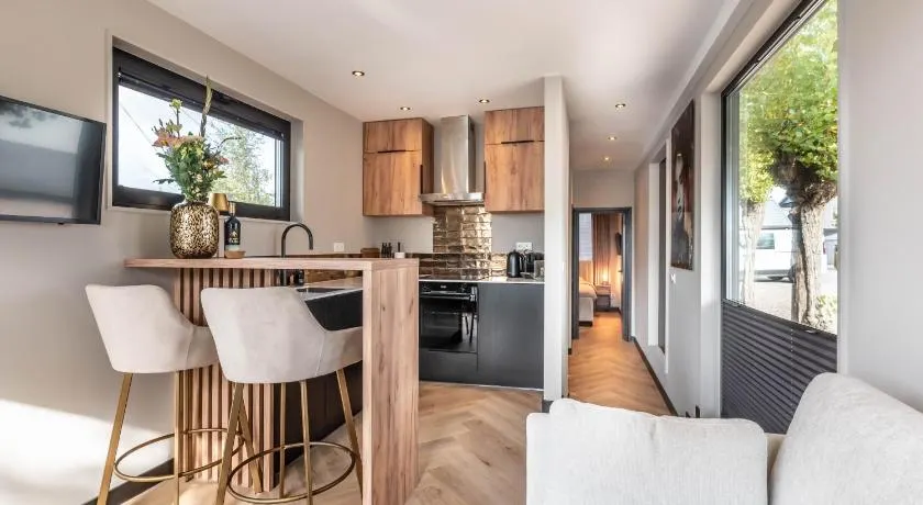 Luxury Watervilla Near Amsterdam And Schiphol - Image 1