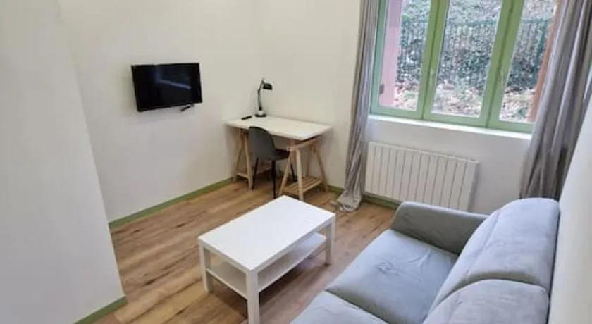 T1 BIS 1 chambre - Image 1