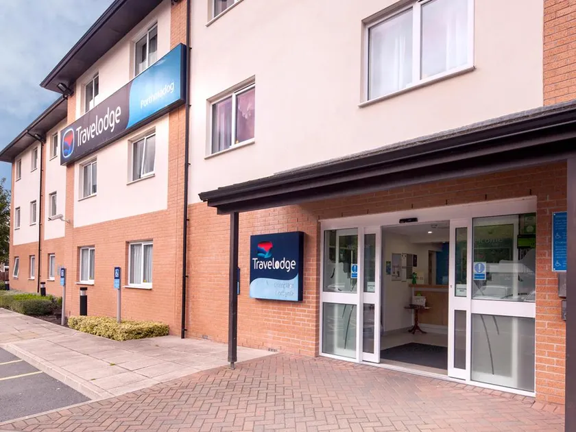 Travelodge Porthmadog - Image 1