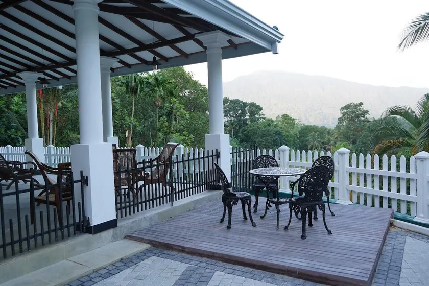 Summer Hill Holiday Bungalow, Pelmadulla - Image 1