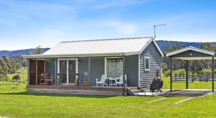 Wakefields - an enchanting mountain view cottage - Image 1