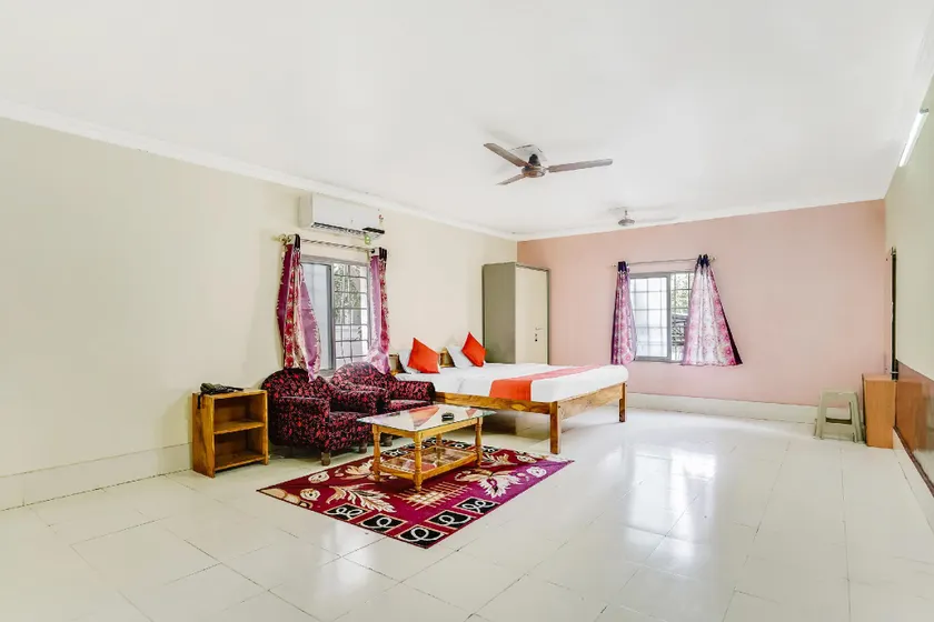 OYO Flagship 9009 Tc Guest House - Image 1