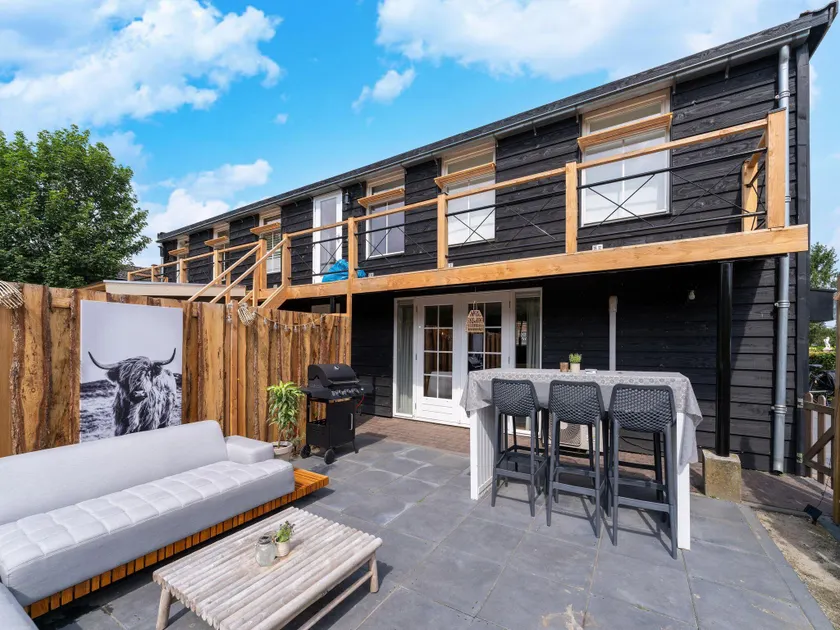Cozy Villa w Sauna and BBQ - Image 1