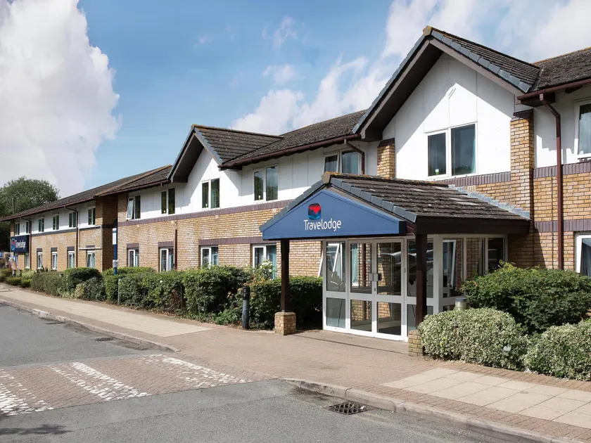 Travelodge Bicester Cherwell Valley M40 - Image 1