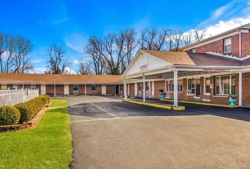 Lexington - Image 1