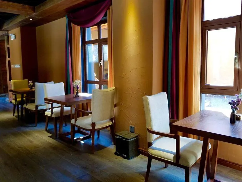 Cloudreams Hotel - Image 1