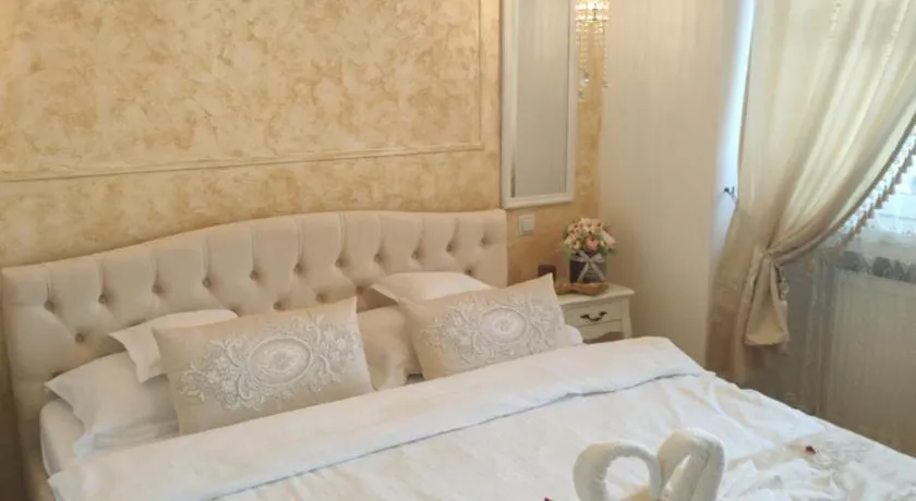 Penthouse Luxury - Image 1