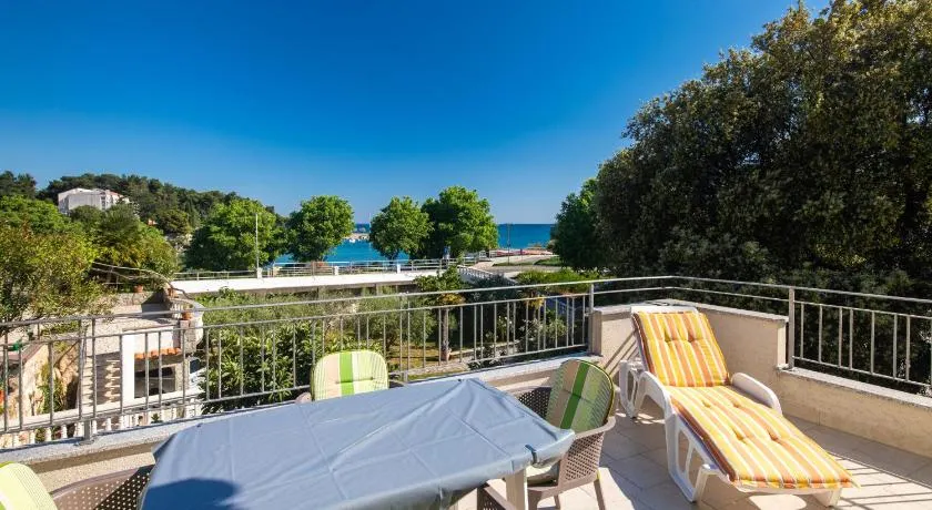 Apartment PORTAPISANA just 50m from the beach - Image 1
