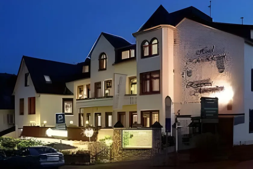 Hotel Naheschlößchen - Image 1