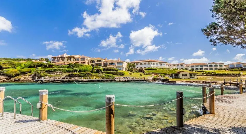 PORTO CERVO-CALA DEL FARO [Parking-Sea-Garden] - Image 1