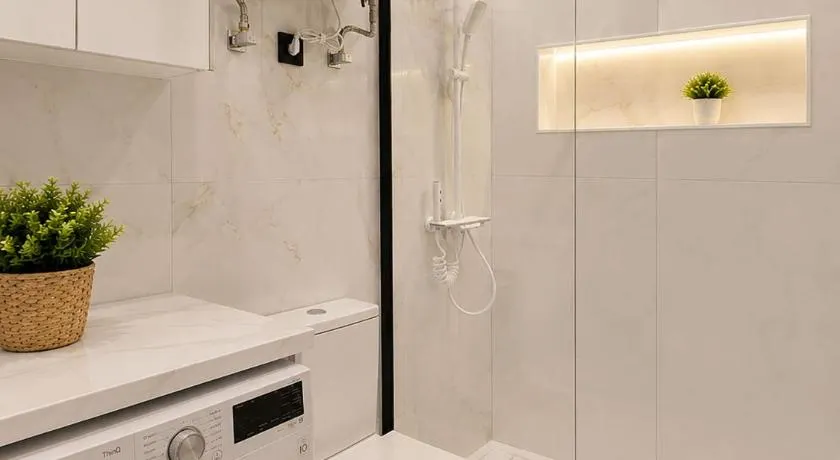 Aloha Beach Apartament Con Baño privado - Image 1