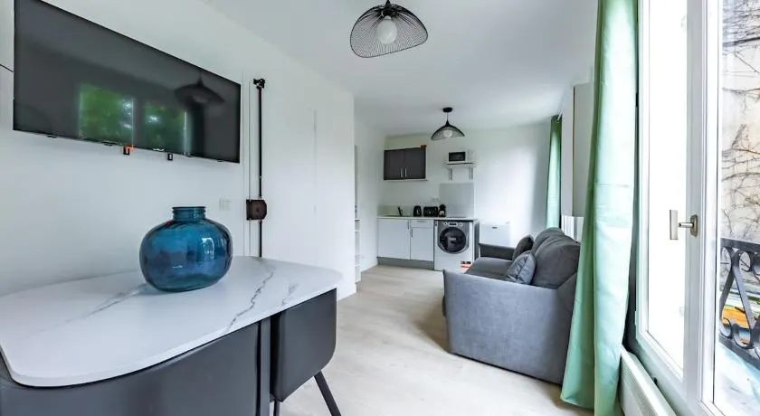 Spacious 1-Bedroom Apartment for 4, 15 min from Gare de Lyon, 3-Star Comfort - Image 1