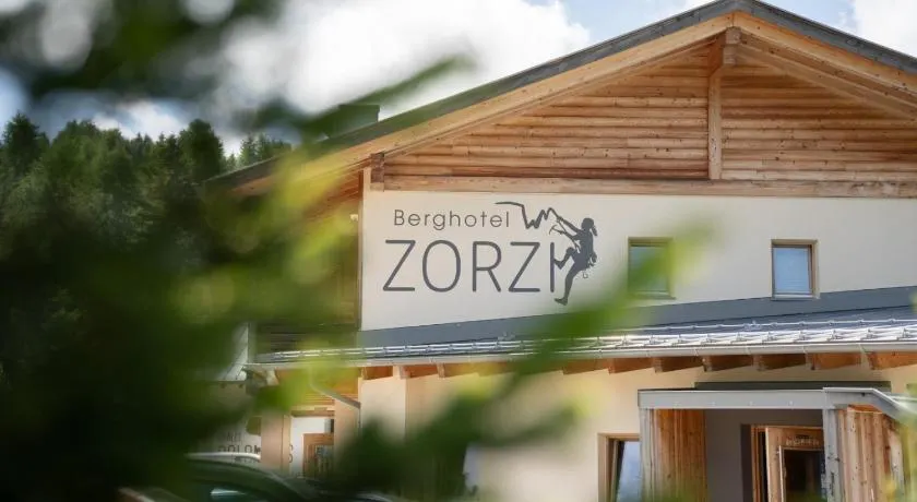 Berghotel Zorzi - Image 1