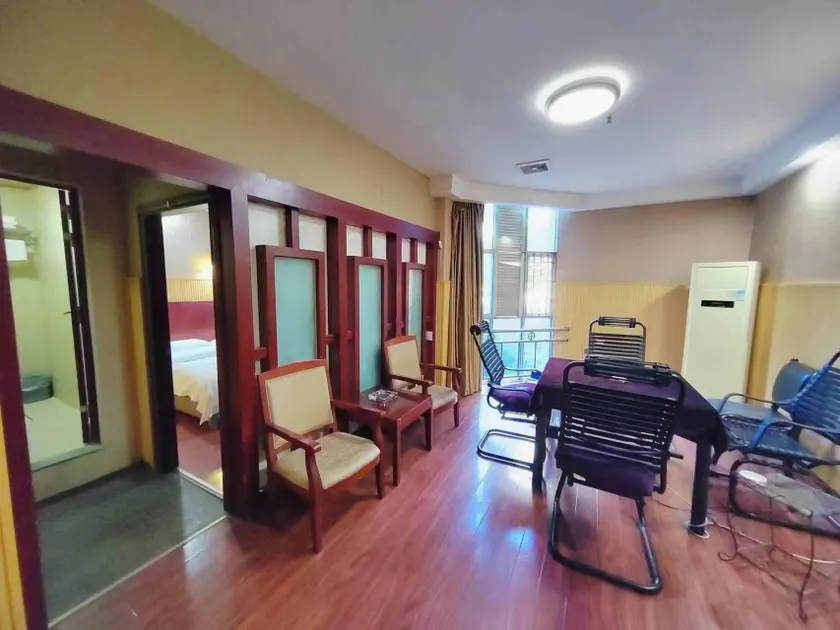 Wusheng Chengbei Business Hotel - Image 1
