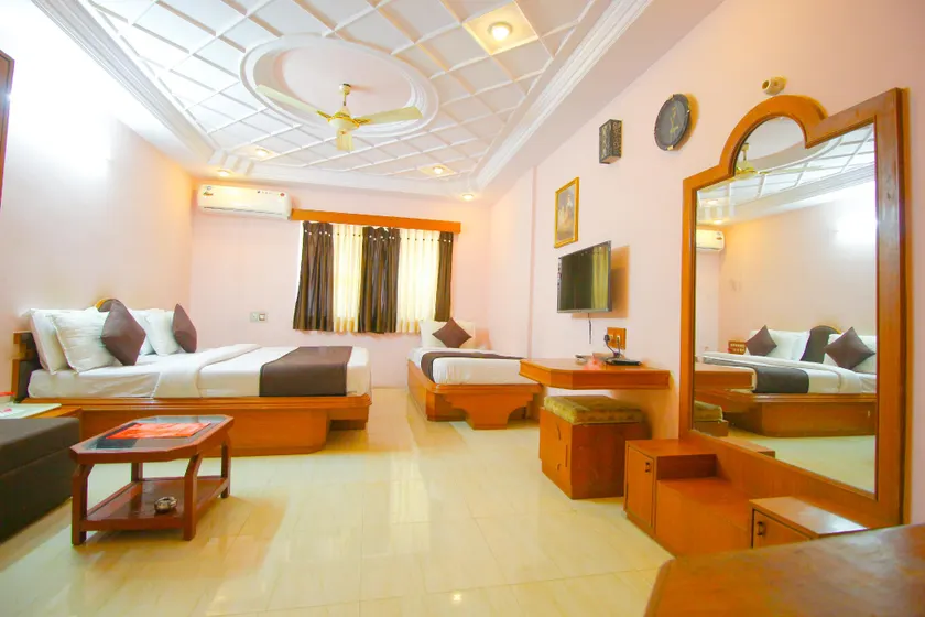 Hotel Upasana - Image 1