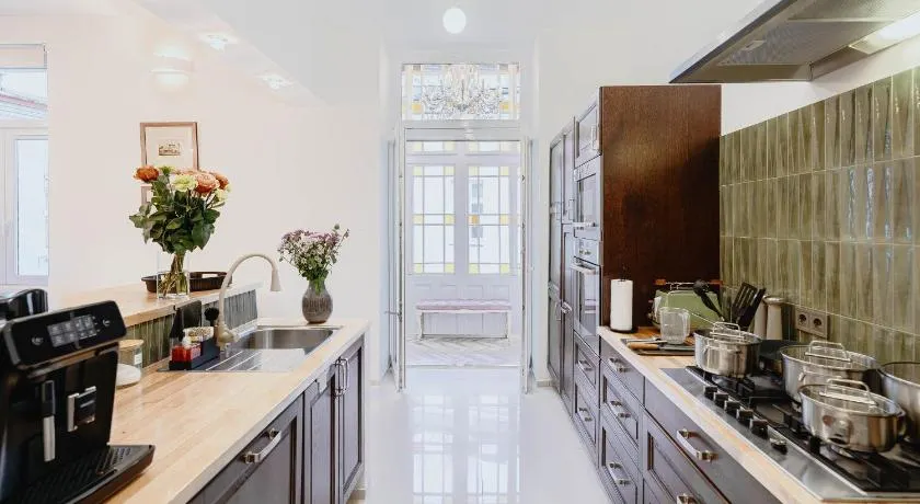 Tarlowska - Free Parking - Near Castle, Main Square & River - 3 bedroom, loggia, 2xTV 4K - Image 1