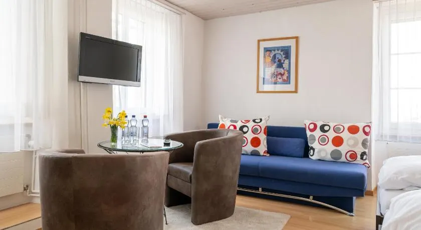 Hotel Altstadt - Image 1