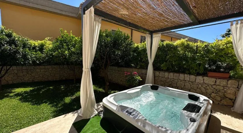 Garden House - Image 1