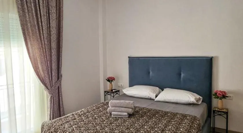 Sunshore Center apartment #4 - Image 1