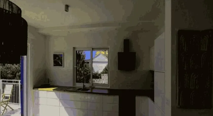 Elegant Stay in Dubrovnik Close to the Center and Attractions - Image 1