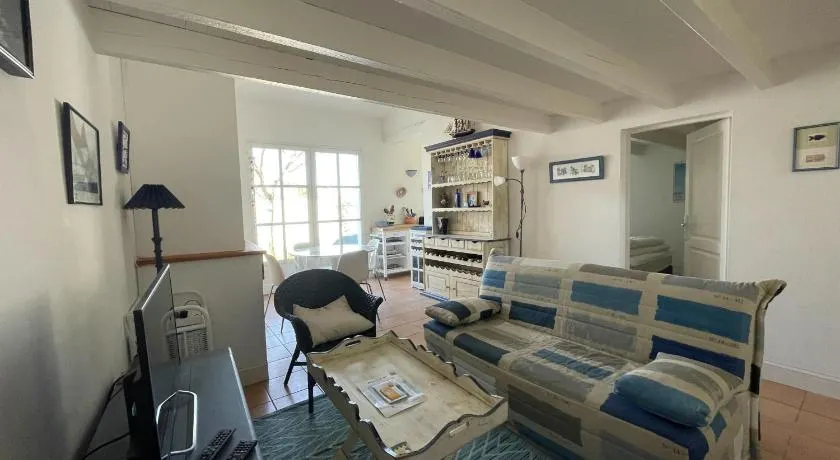 75m near the beach with garden and terrace - Image 1