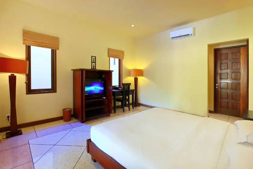 Jimbaran Pearl 3 Bedroom Private Pool Villa - Image 1