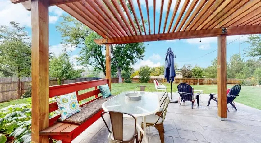 Charming four bedroom home with large yard and plenty of room for family - Image 1