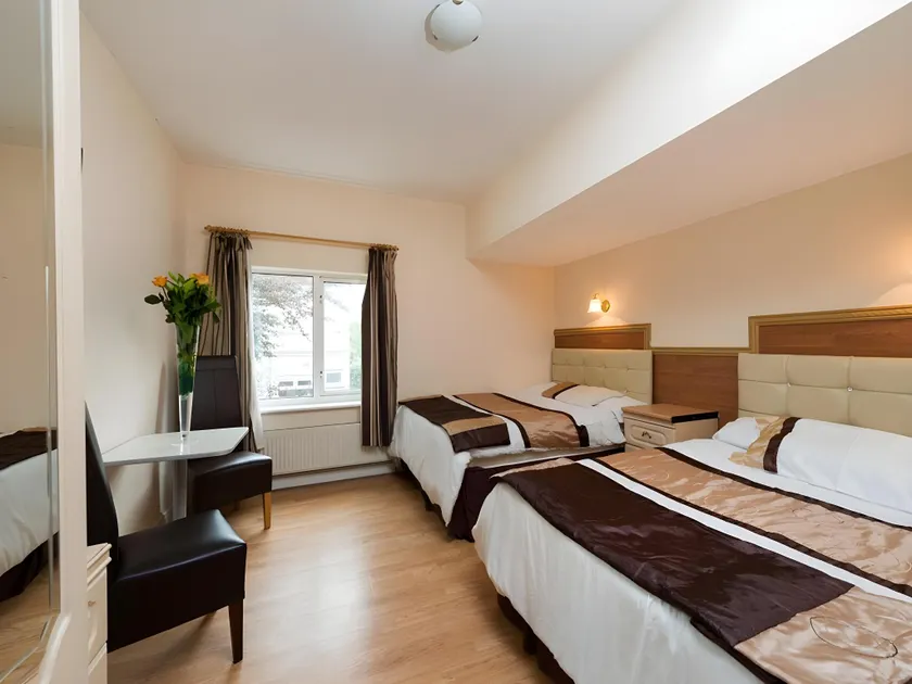Golders Green Hotel - Image 1