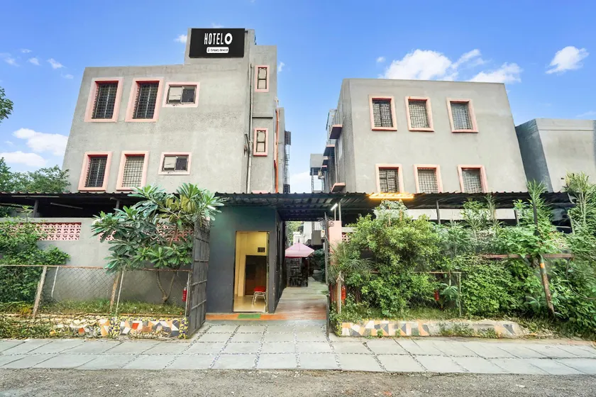 Super Hotel O Hingna Road Near Rachana Metro Station - Image 1