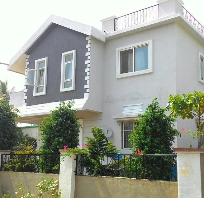 Bougainvilla Home Behind Pune Airport - Image 1