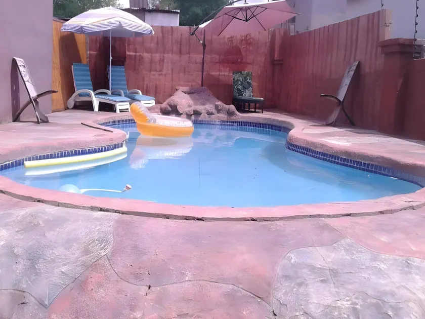 Chiloto Guest House - Image 1