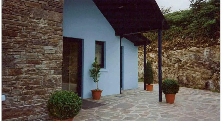 Rock Hill House - Image 1