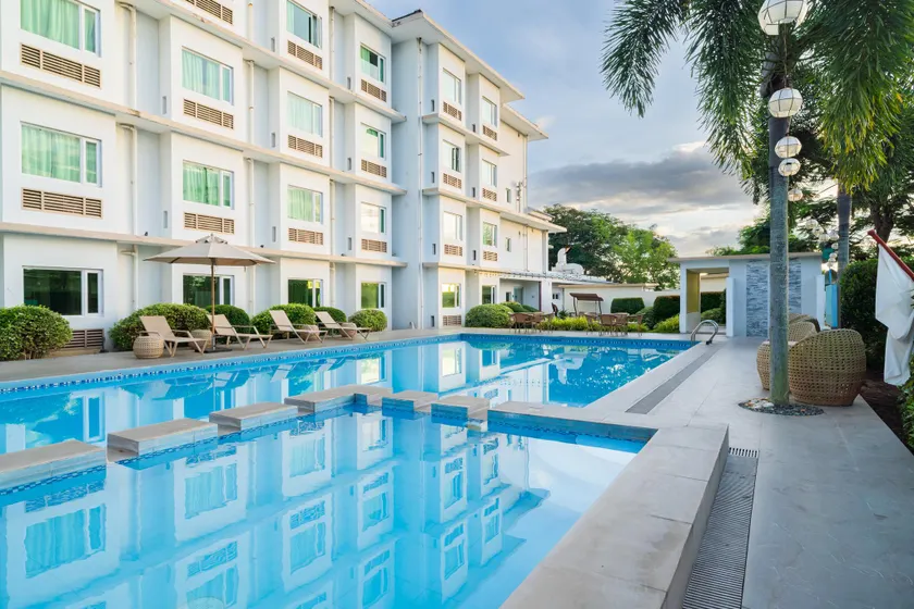 Microtel by Wyndham South Forbes near Nuvali - Image 1