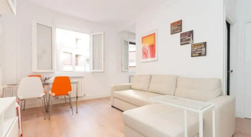 4 Rooms Playa Surf Cine- Parking y Terraza - Image 1