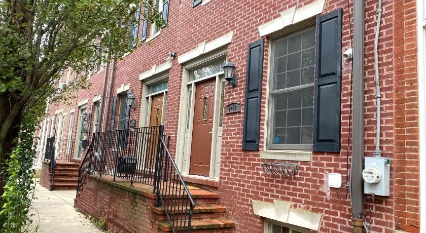 Alina & Fanny - Philadelphia 1212 Mt Vernon St - Image 1