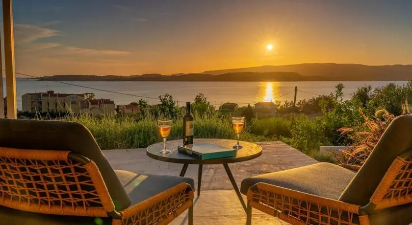 THALASSA VIEW RESIDENCE - Image 1