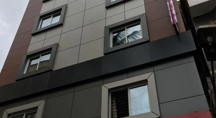 Hotel Grand Suites - Image 1