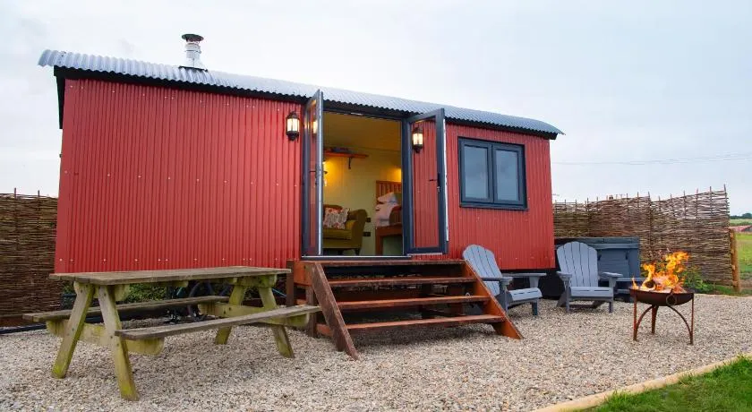 The Gambo Shepherd's Hut - Image 1