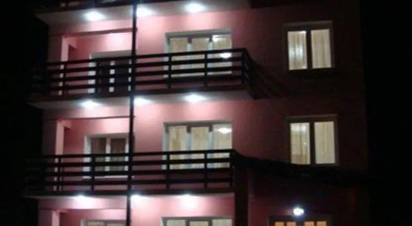 Olanesti Apartament - Image 1