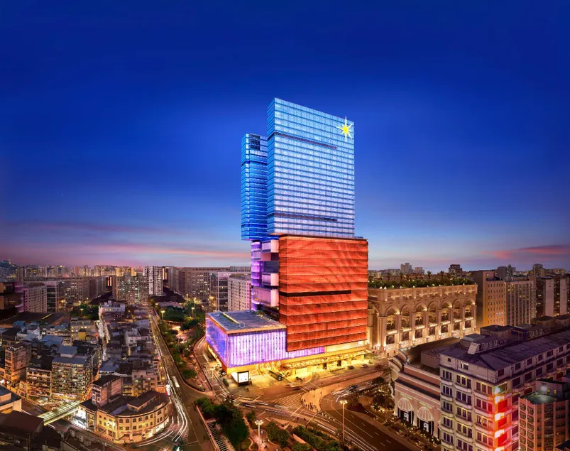 StarWorld Hotel - Image 1