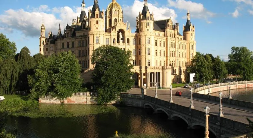 A&S Ferienzentrum Schwerin - Image 1