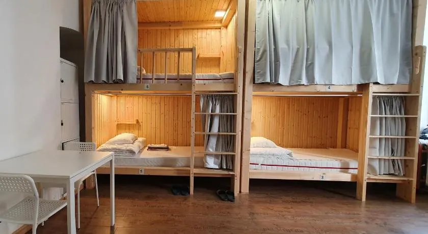 7brunnen Hostel Beds & Rooms - Image 1