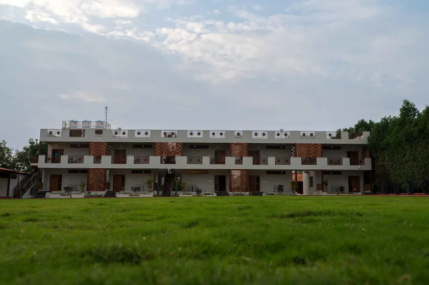 Poojaris Nirantara - Mysuru - Image 1