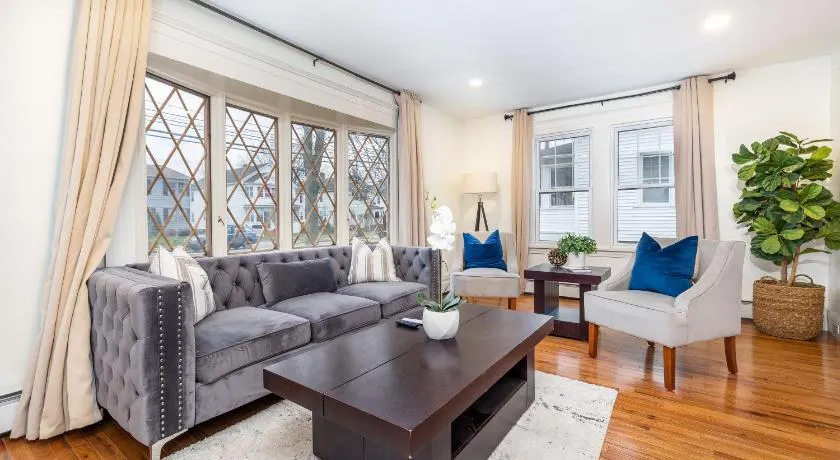 Gorgeous 3 bedroom - 9 mins to Hartford, Connecticut - Image 1